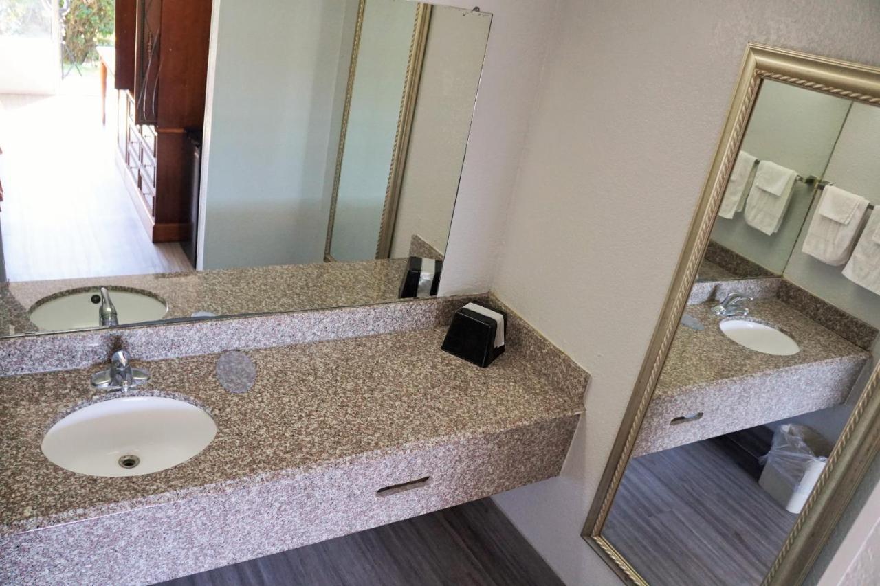 Hotel Elev8 콘로 외부 사진