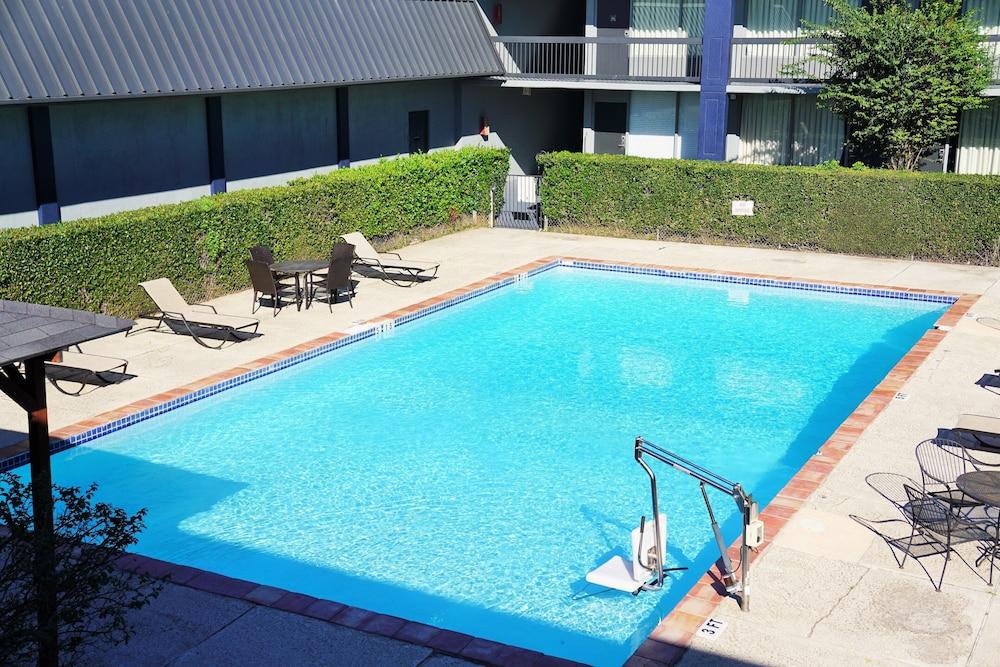 Hotel Elev8 콘로 외부 사진